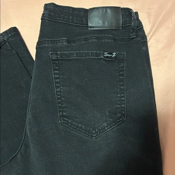 Seven7 Women's Black Flare Jeans - Picture 3 of 5